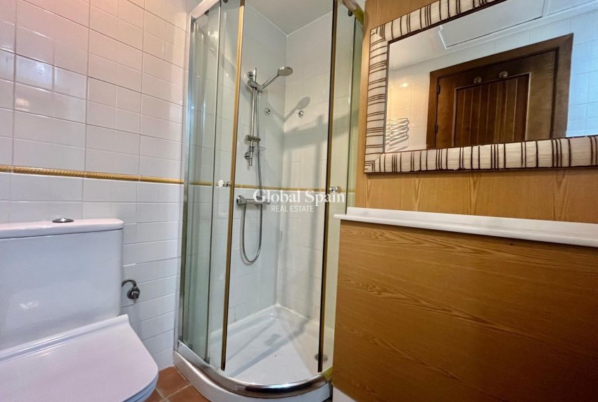 Resale - APARTMENT -
TORREVIEJA - Punta Prima