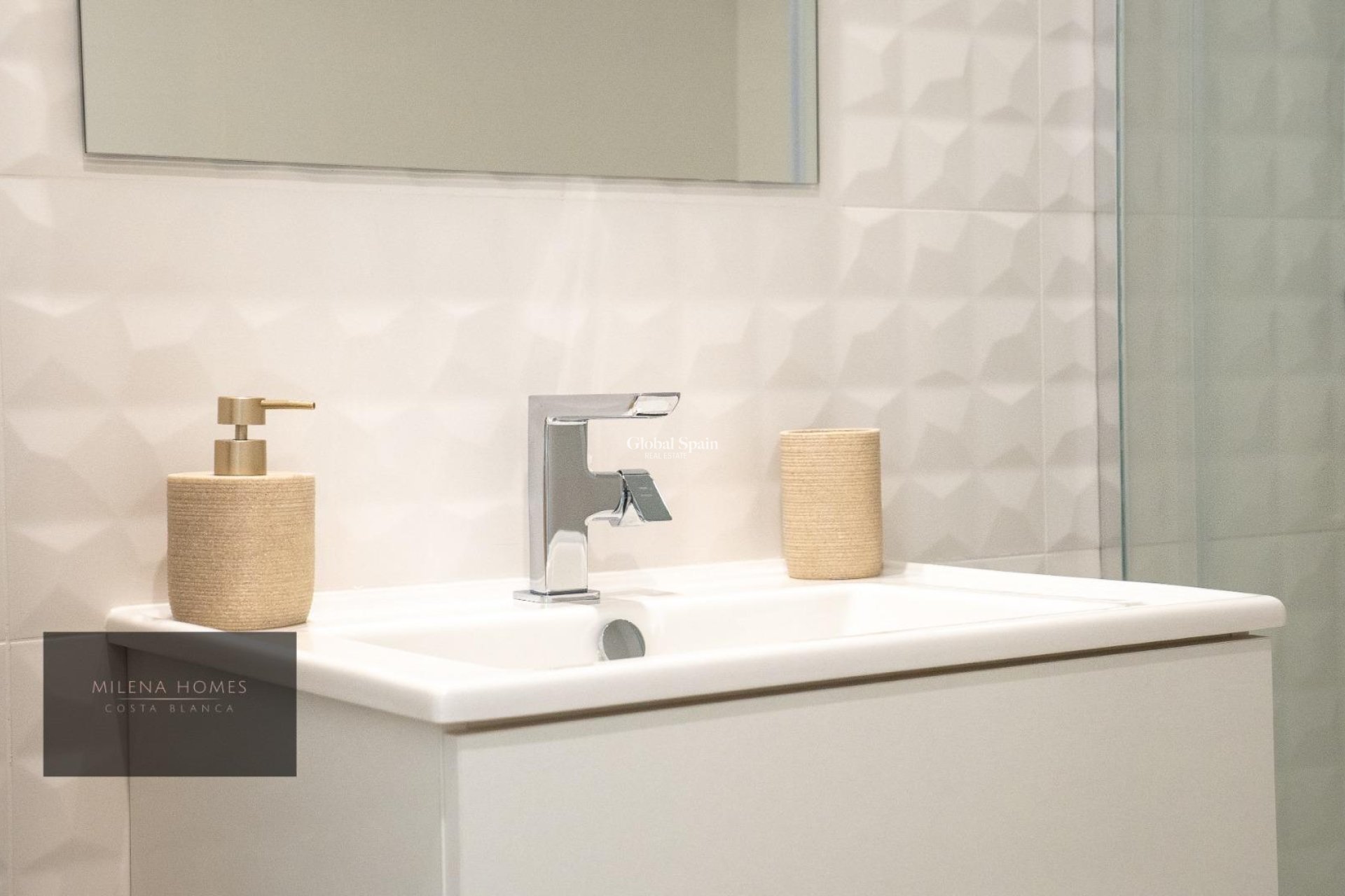 Resale - APARTMENT -
TORREVIEJA - Punta Prima