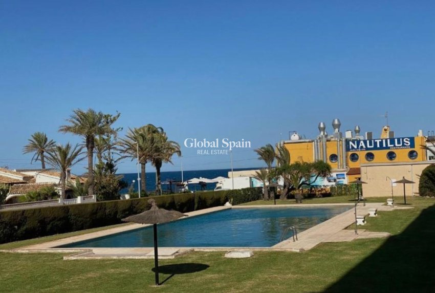 Resale - APARTMENT -
TORREVIEJA - Punta Prima