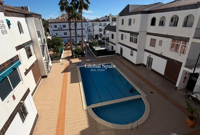 Resale - APARTMENT -
TORREVIEJA - Punta Prima