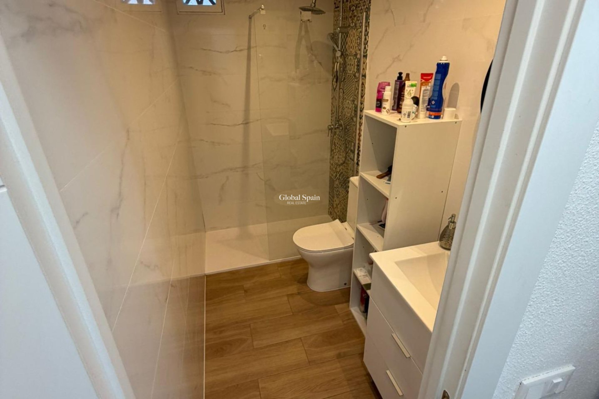 Resale - APARTMENT -
TORREVIEJA - Punta Prima