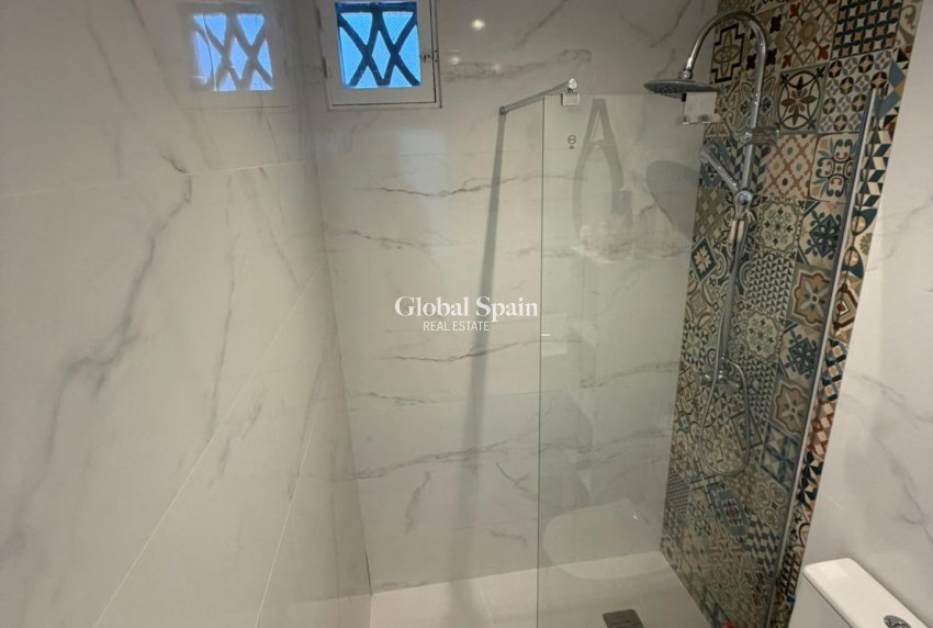 Resale - APARTMENT -
TORREVIEJA - Punta Prima