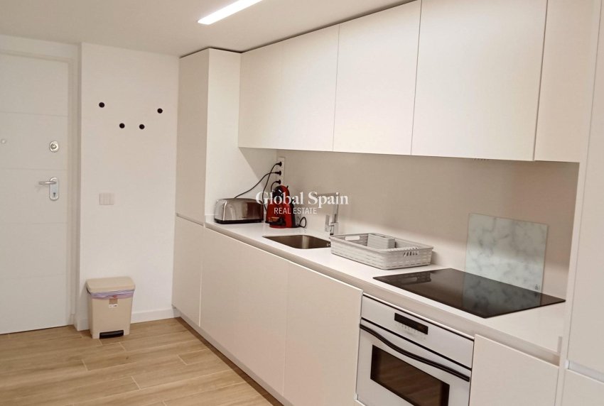 Resale - APARTMENT -
TORREVIEJA - Punta Prima