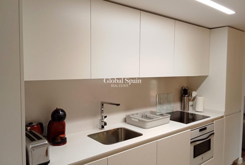 Resale - APARTMENT -
TORREVIEJA - Punta Prima