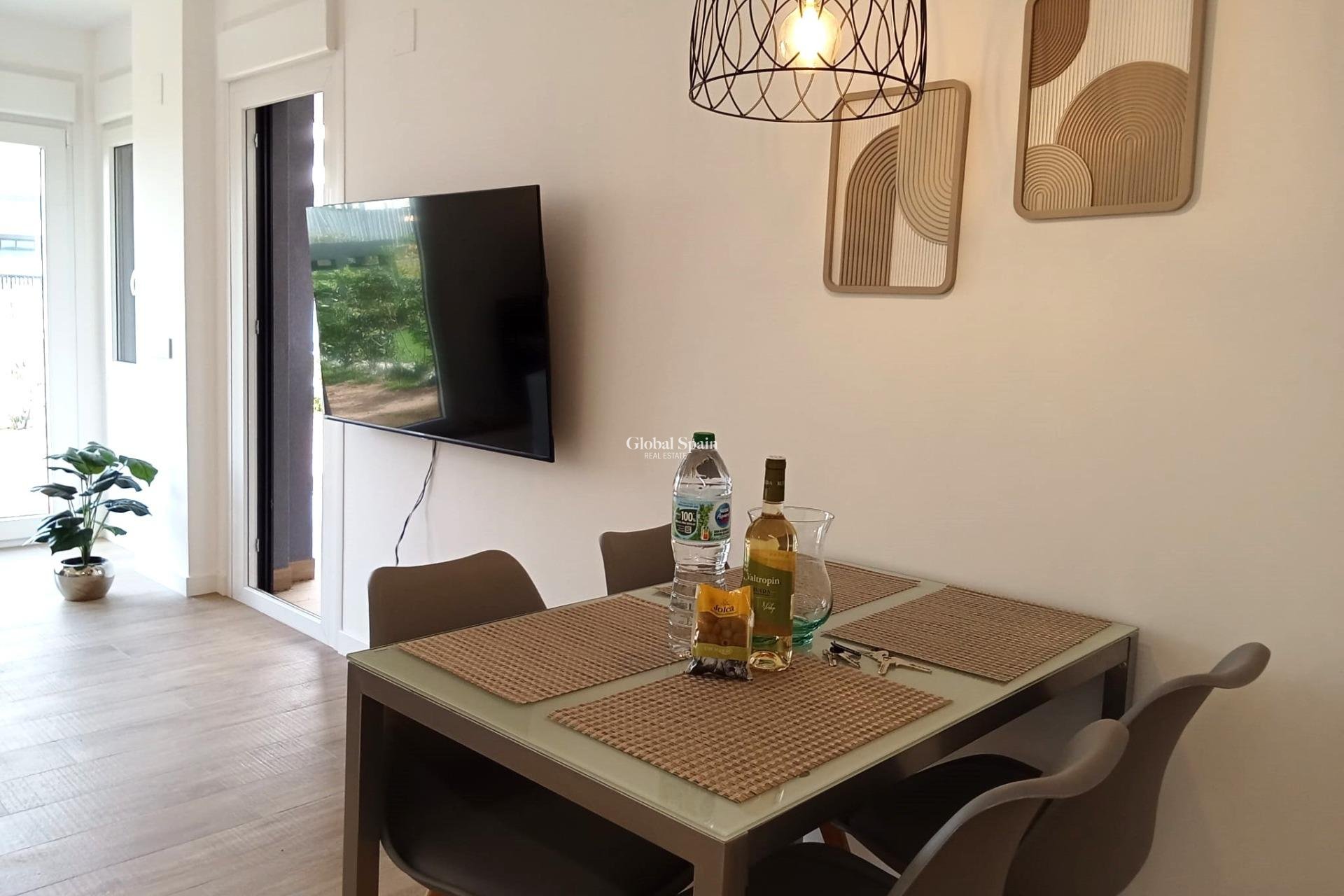 Resale - APARTMENT -
TORREVIEJA - Punta Prima