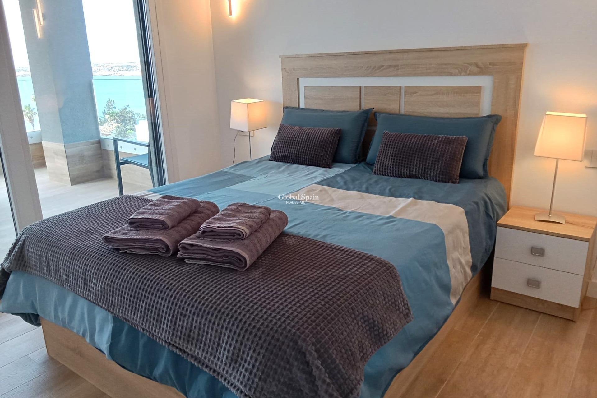 Resale - APARTMENT -
TORREVIEJA - Punta Prima