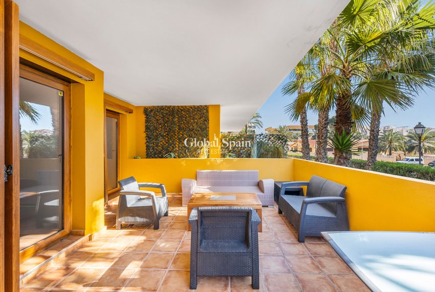 Resale - APARTMENT -
TORREVIEJA - Punta Prima