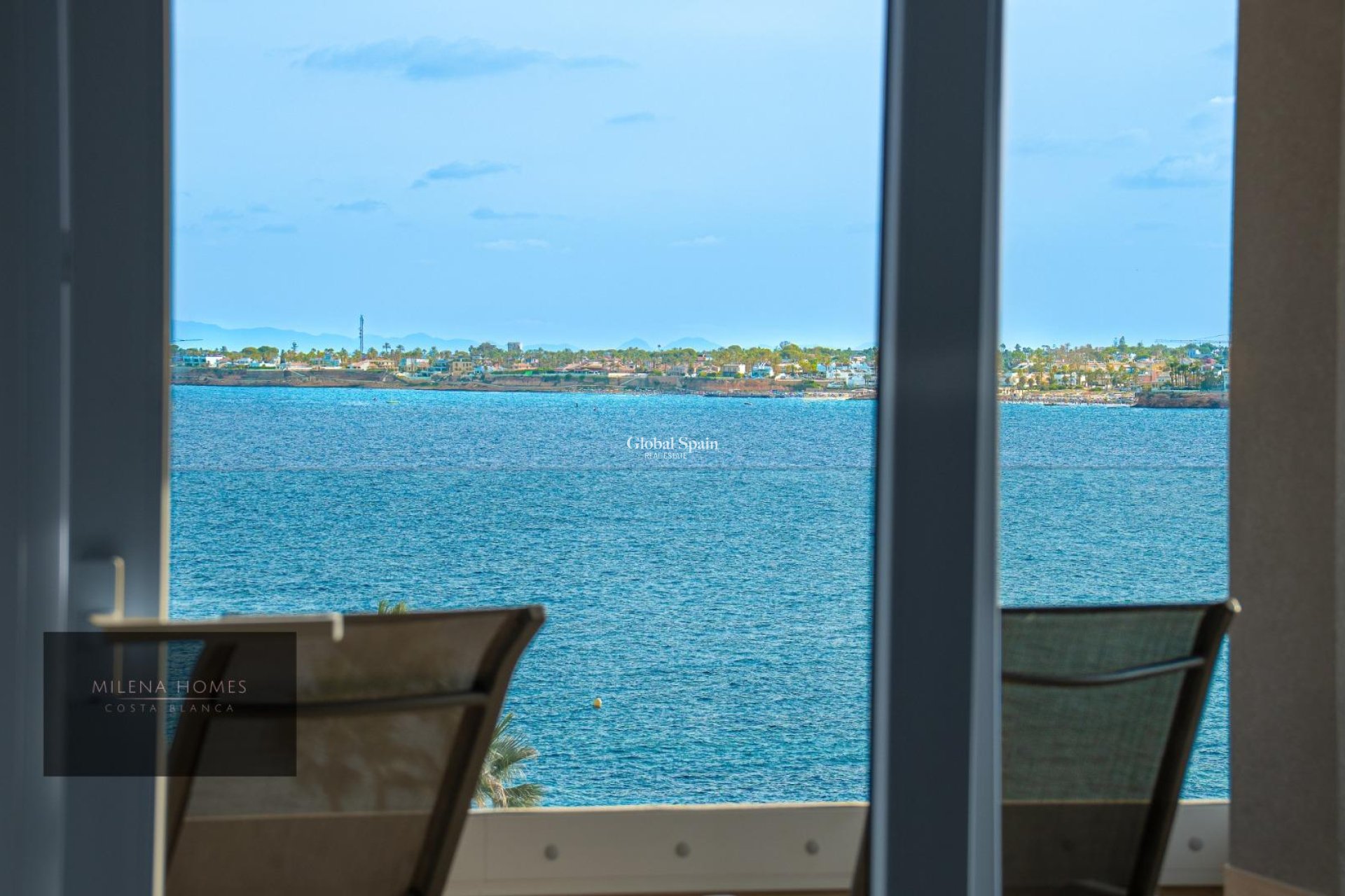 Resale - APARTMENT -
TORREVIEJA - Punta Prima