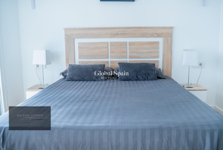 Resale - APARTMENT -
TORREVIEJA - Punta Prima