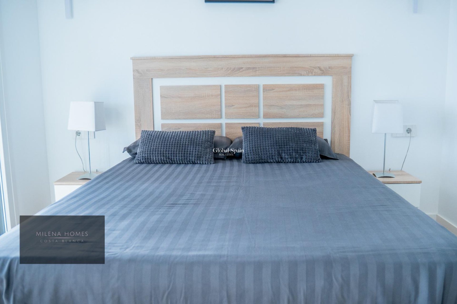 Resale - APARTMENT -
TORREVIEJA - Punta Prima