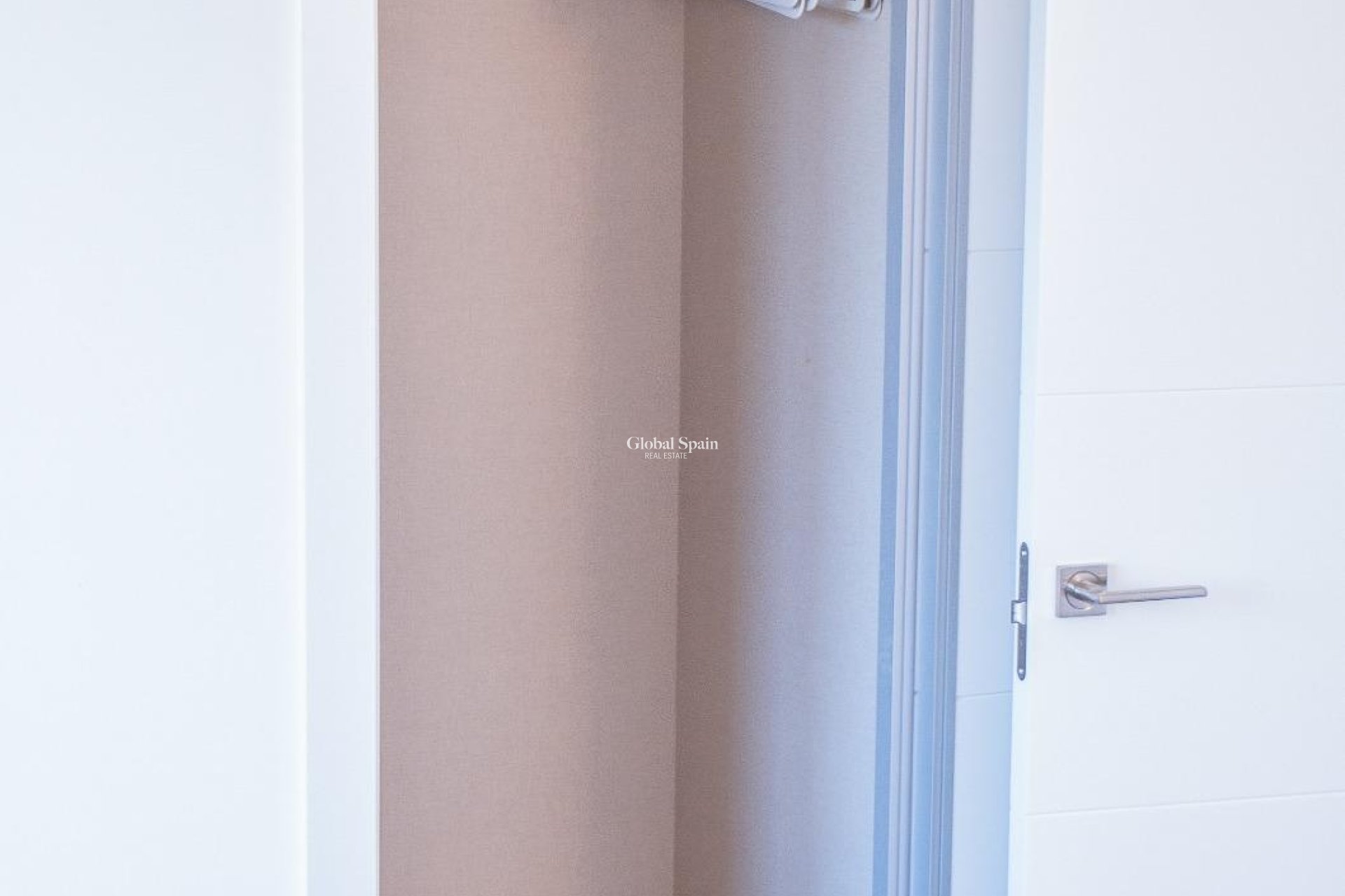 Resale - APARTMENT -
TORREVIEJA - Punta Prima