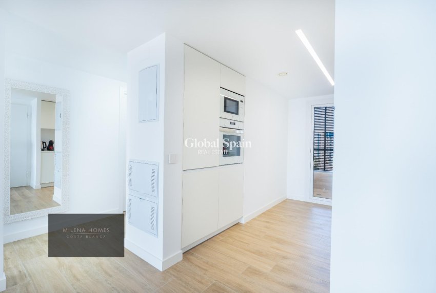 Resale - APARTMENT -
TORREVIEJA - Punta Prima