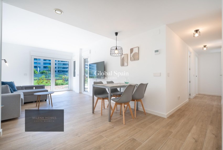 Resale - APARTMENT -
TORREVIEJA - Punta Prima