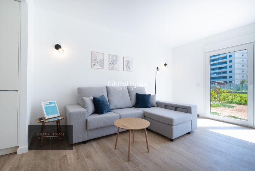 Resale - APARTMENT -
TORREVIEJA - Punta Prima