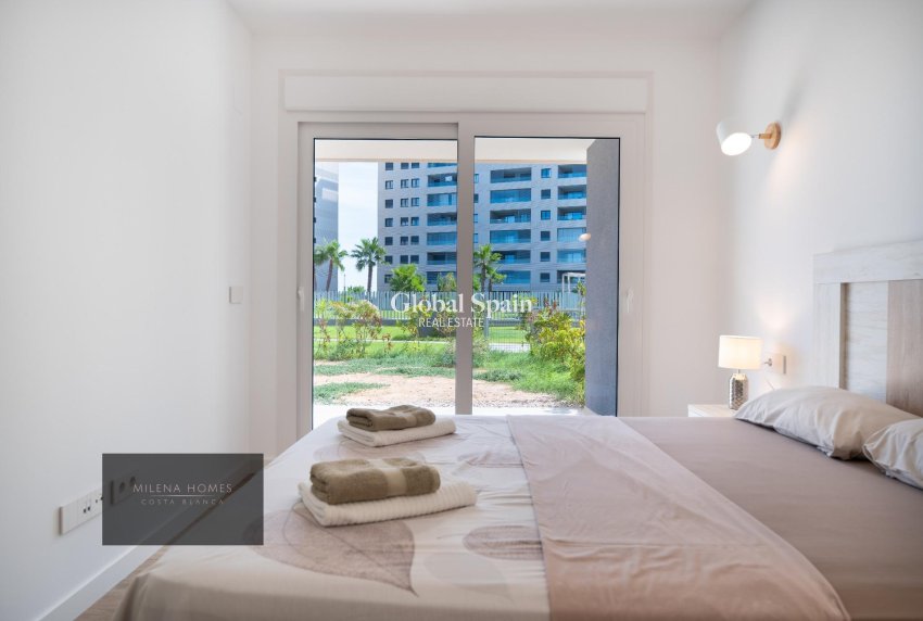 Resale - APARTMENT -
TORREVIEJA - Punta Prima