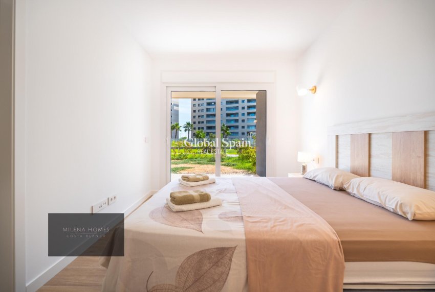 Resale - APARTMENT -
TORREVIEJA - Punta Prima