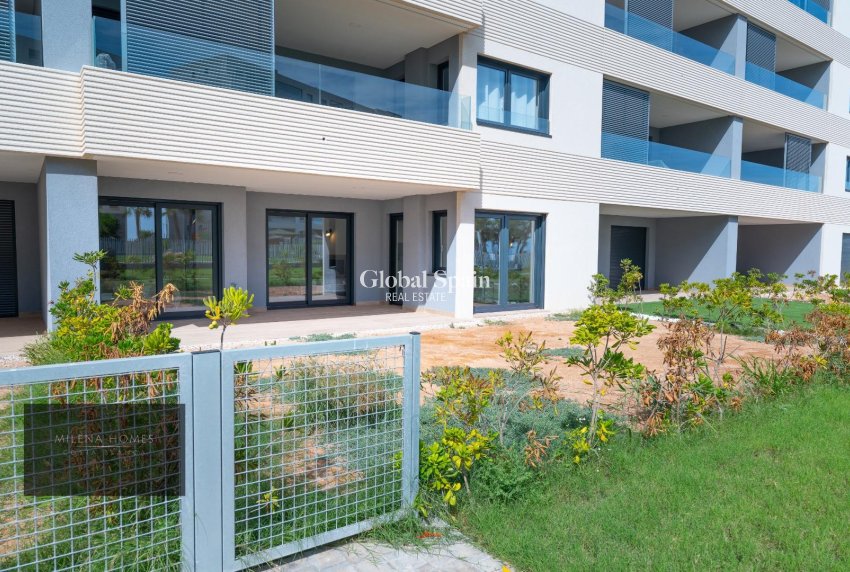 Resale - APARTMENT -
TORREVIEJA - Punta Prima
