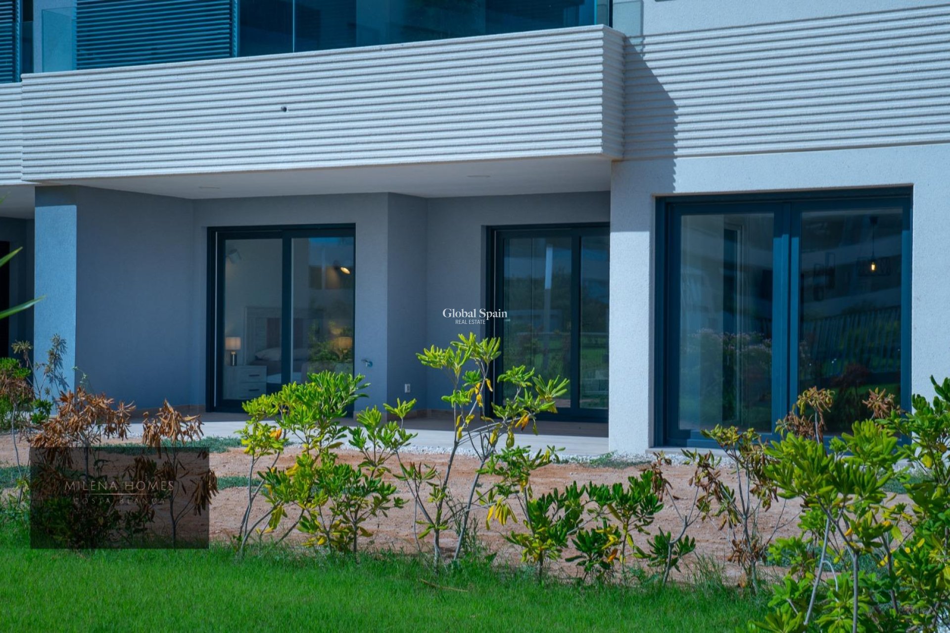 Resale - APARTMENT -
TORREVIEJA - Punta Prima