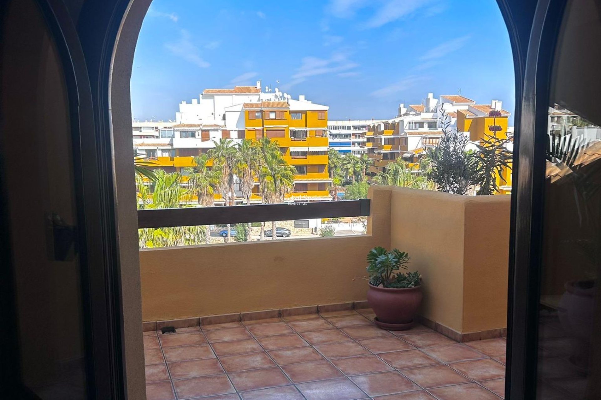 Resale - APARTMENT -
TORREVIEJA - Punta Prima