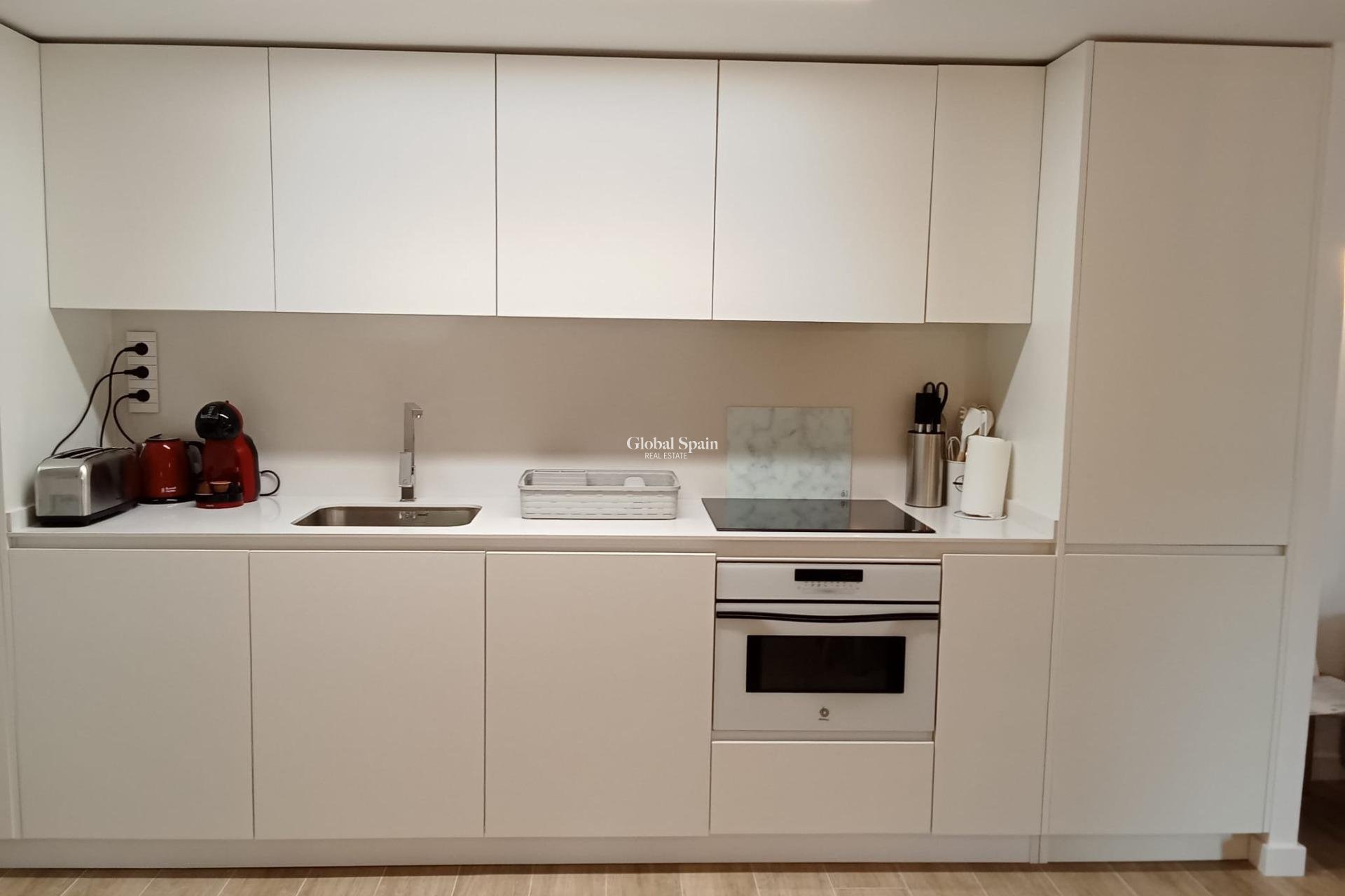 Resale - APARTMENT -
TORREVIEJA - Punta Prima