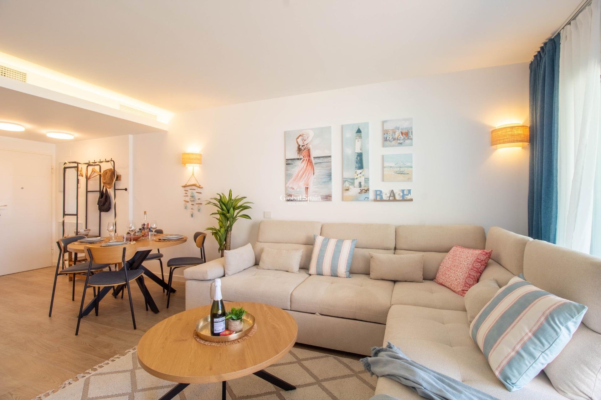 Resale - APARTMENT -
TORREVIEJA - Punta prima