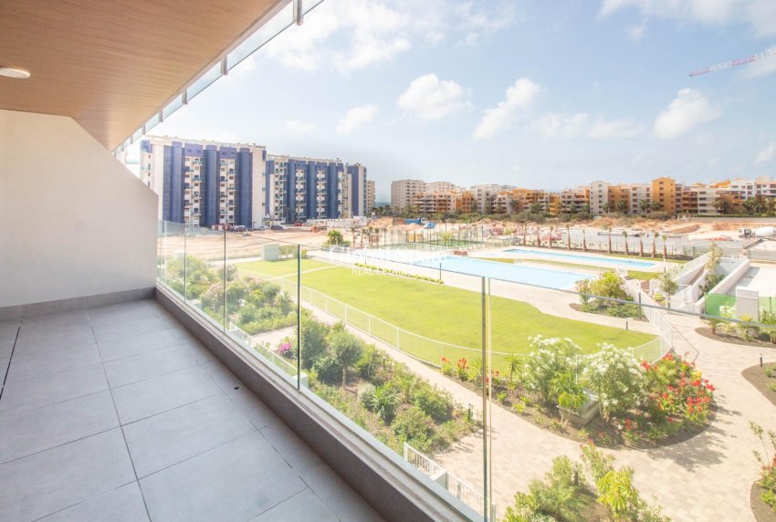 Resale - APARTMENT -
TORREVIEJA - Punta prima