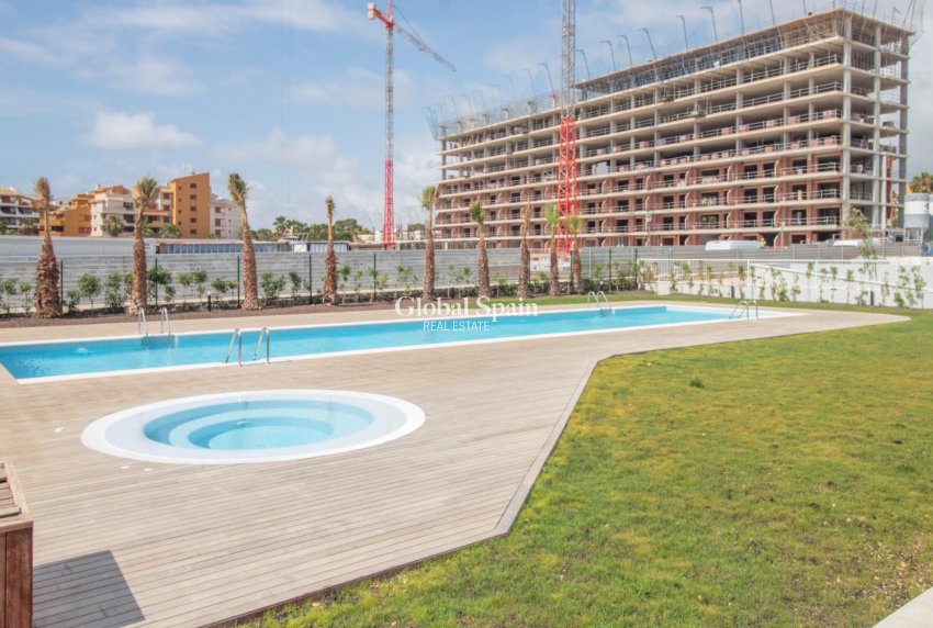 Resale - APARTMENT -
TORREVIEJA - Punta prima