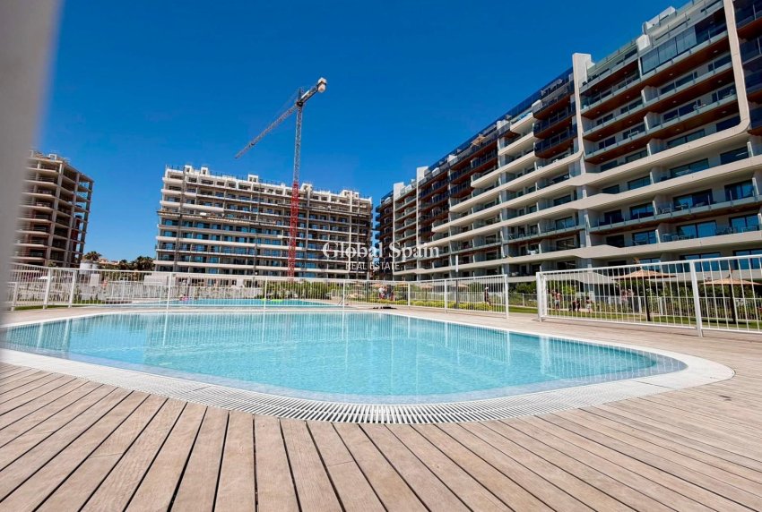 Resale - APARTMENT -
TORREVIEJA - Punta Prima