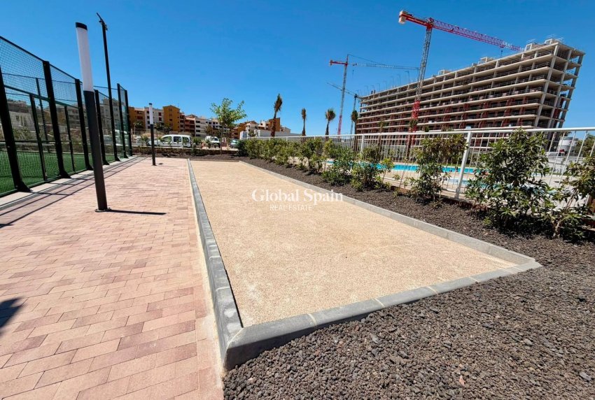 Resale - APARTMENT -
TORREVIEJA - Punta Prima