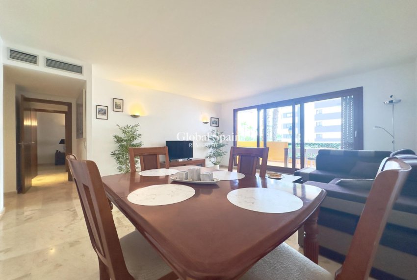 Resale - APARTMENT -
TORREVIEJA - Punta prima