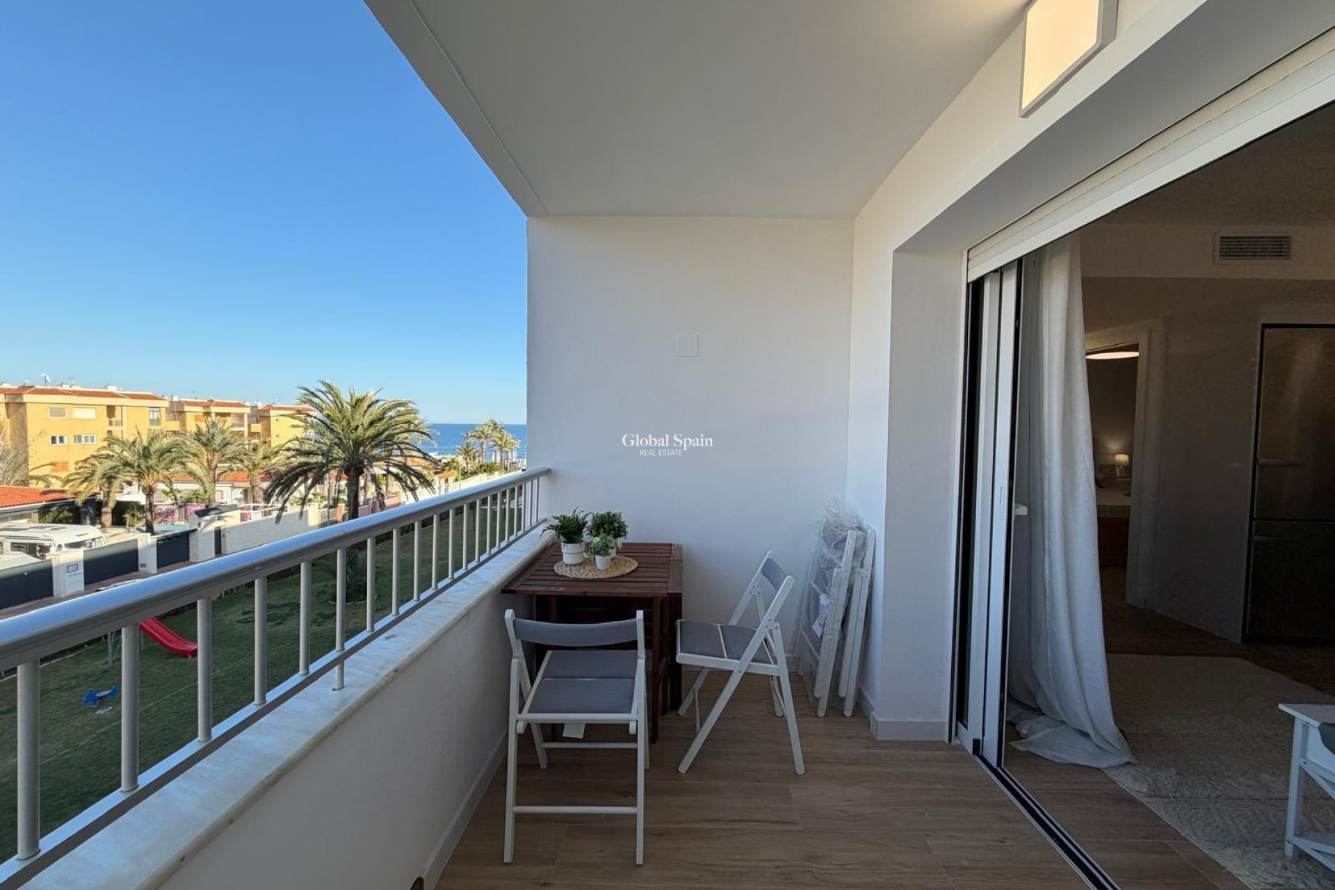 Resale - APARTMENT -
TORREVIEJA - Punta Prima