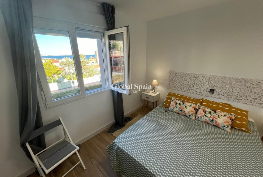 Resale - APARTMENT -
TORREVIEJA - Punta Prima