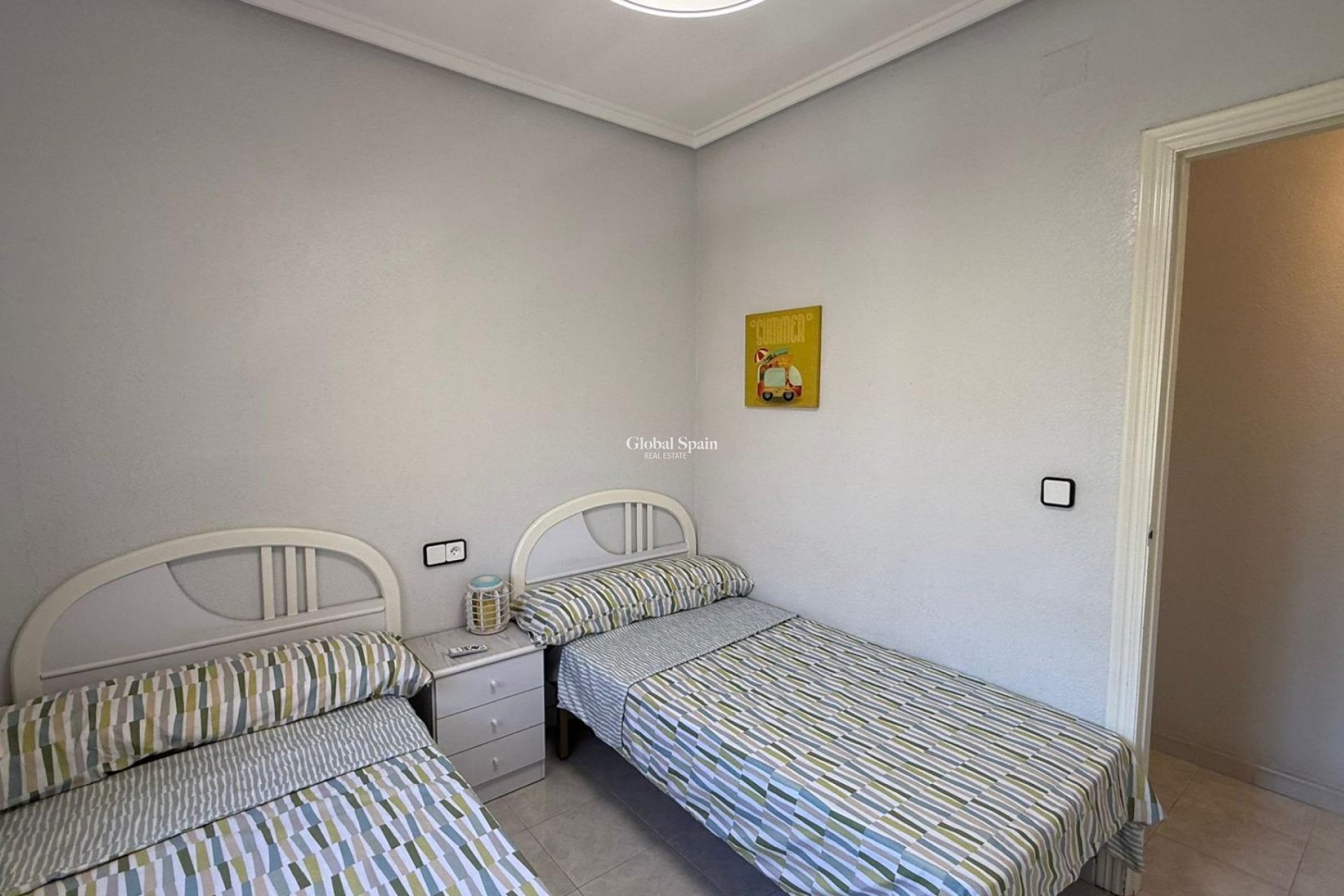 Resale - APARTMENT -
TORREVIEJA - Punta Prima