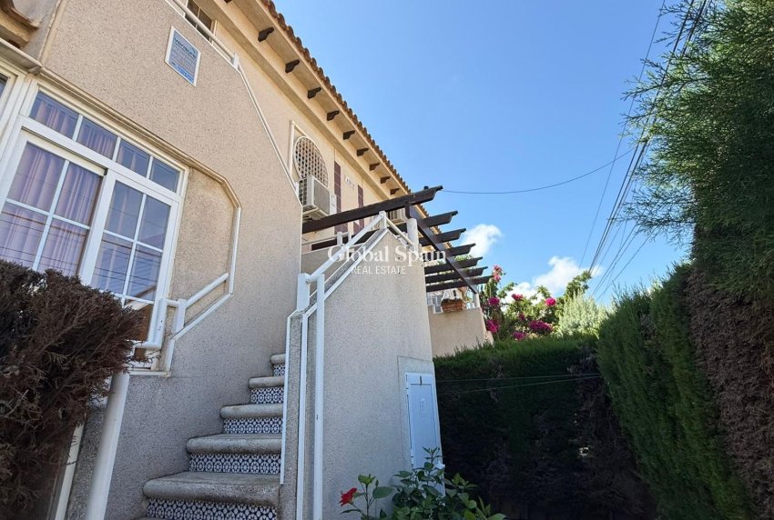 Resale - APARTMENT -
TORREVIEJA - Punta Prima