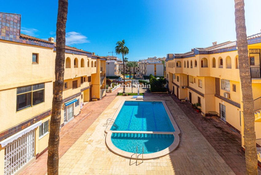 Resale - Apartment -
TORREVIEJA - Punta prima