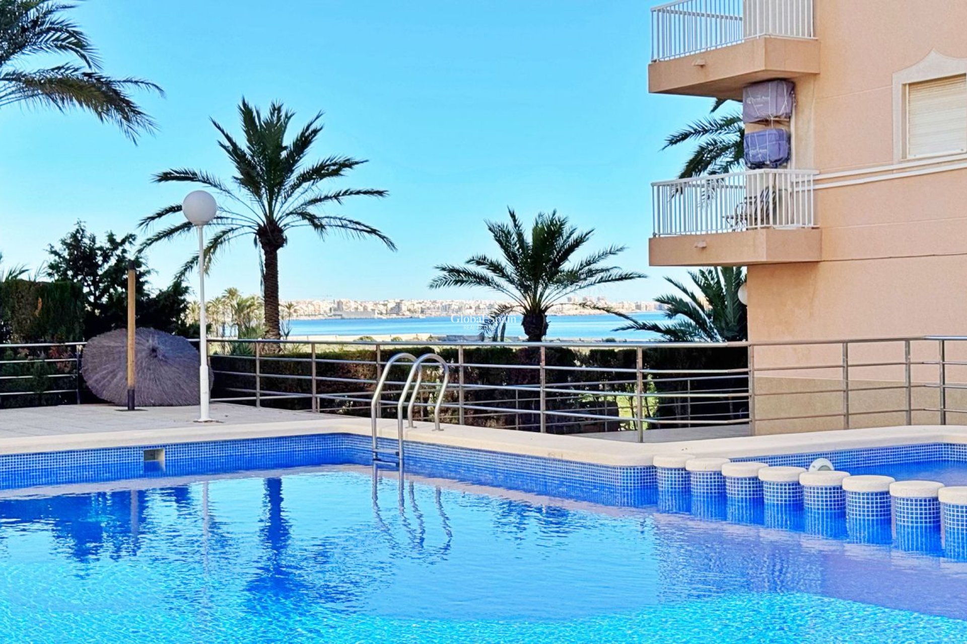 Resale - Apartment -
TORREVIEJA - Rocio del Mar