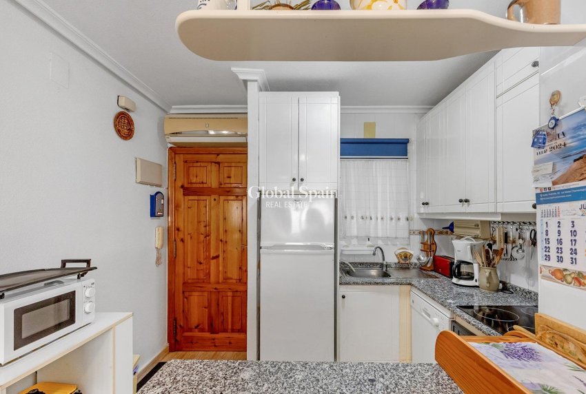 Resale - Apartment -
TORREVIEJA - San luis