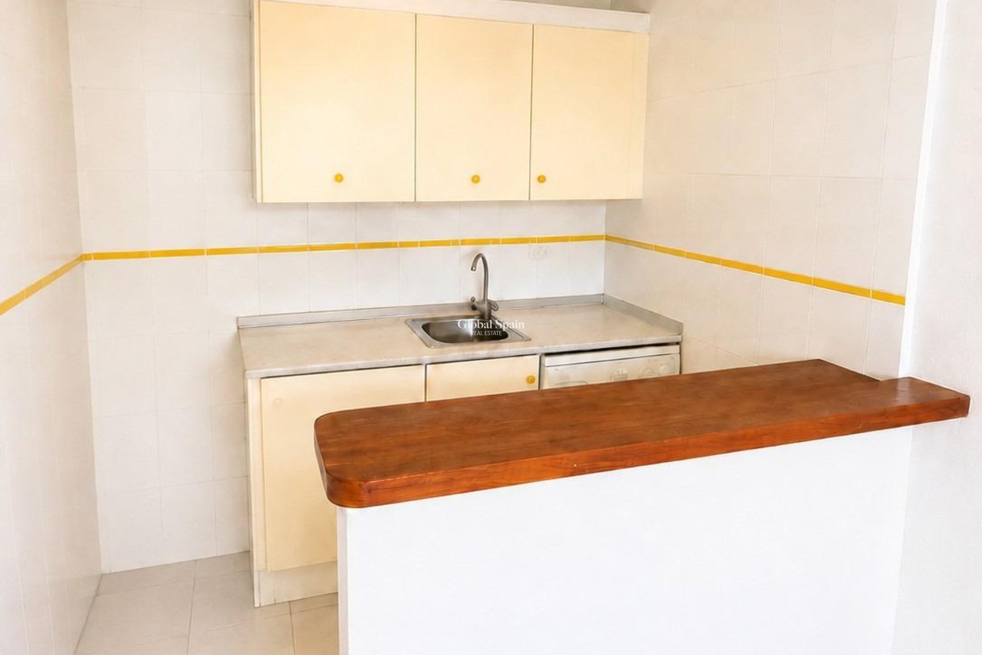 Resale - APARTMENT -
TORREVIEJA - San luis