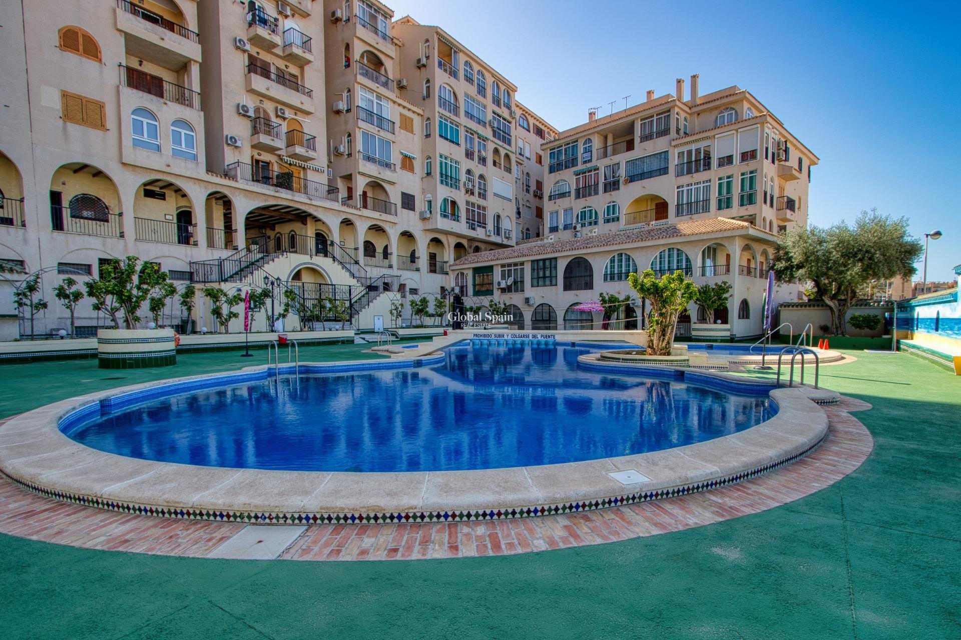 Resale - APARTMENT -
TORREVIEJA - Torre del moro