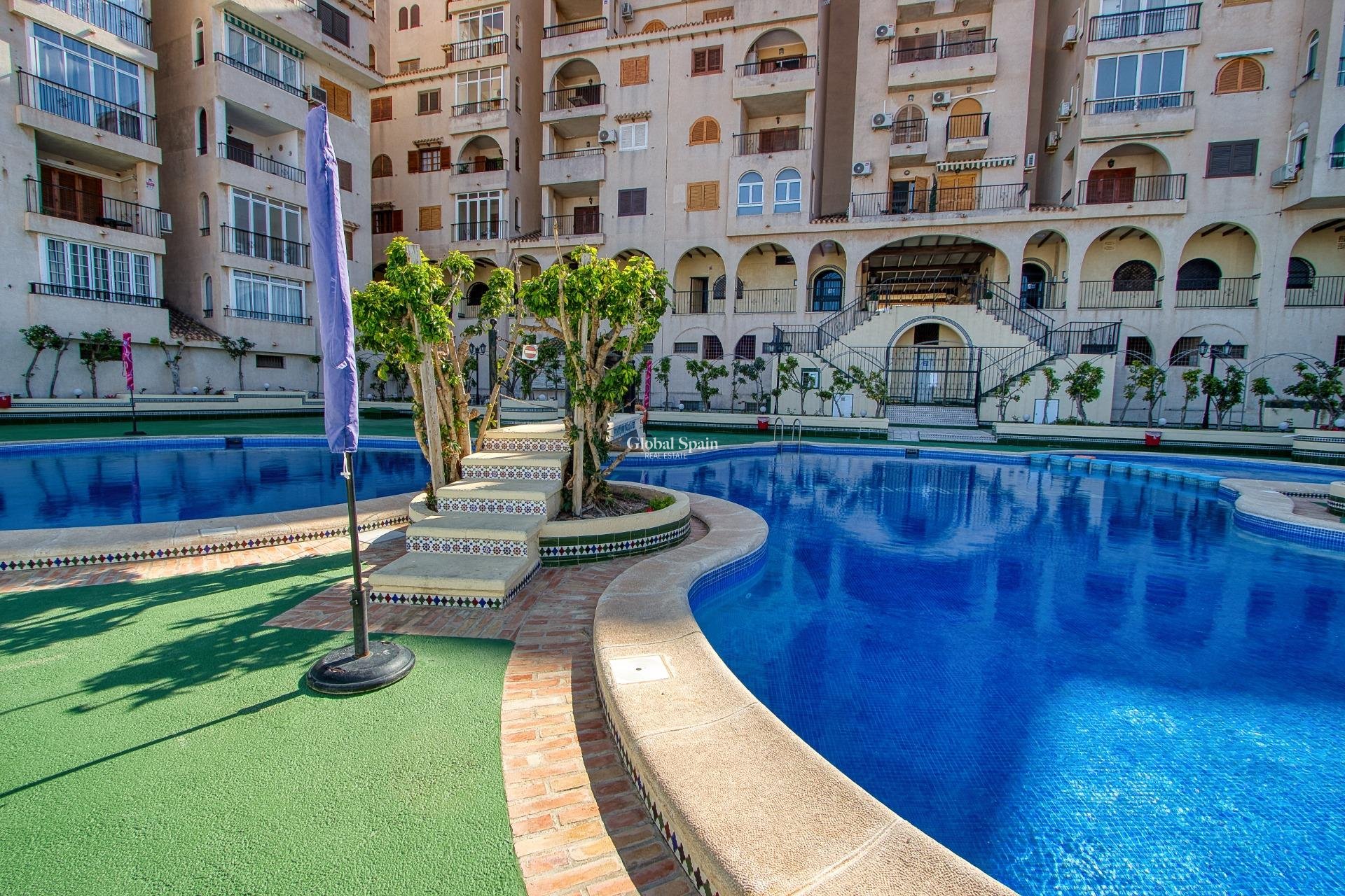 Resale - APARTMENT -
TORREVIEJA - Torre del moro