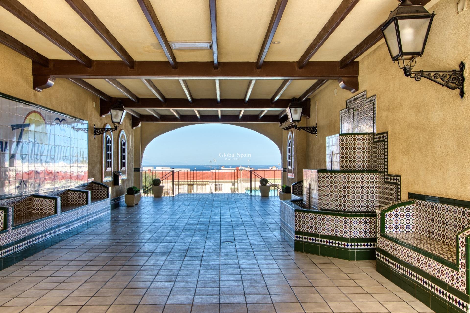 Resale - APARTMENT -
TORREVIEJA - Torre del moro