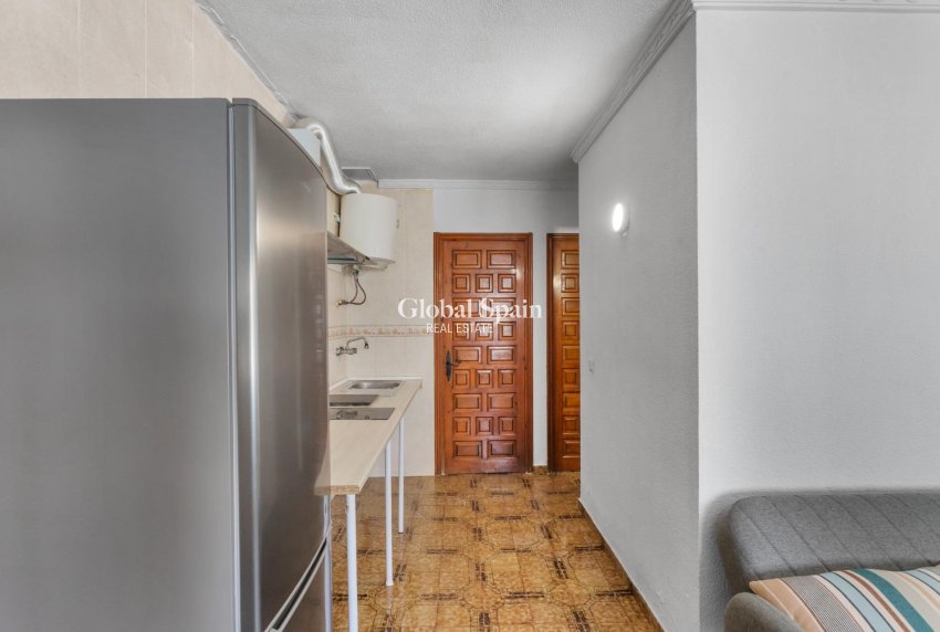 Resale - APARTMENT -
TORREVIEJA - Torre del moro