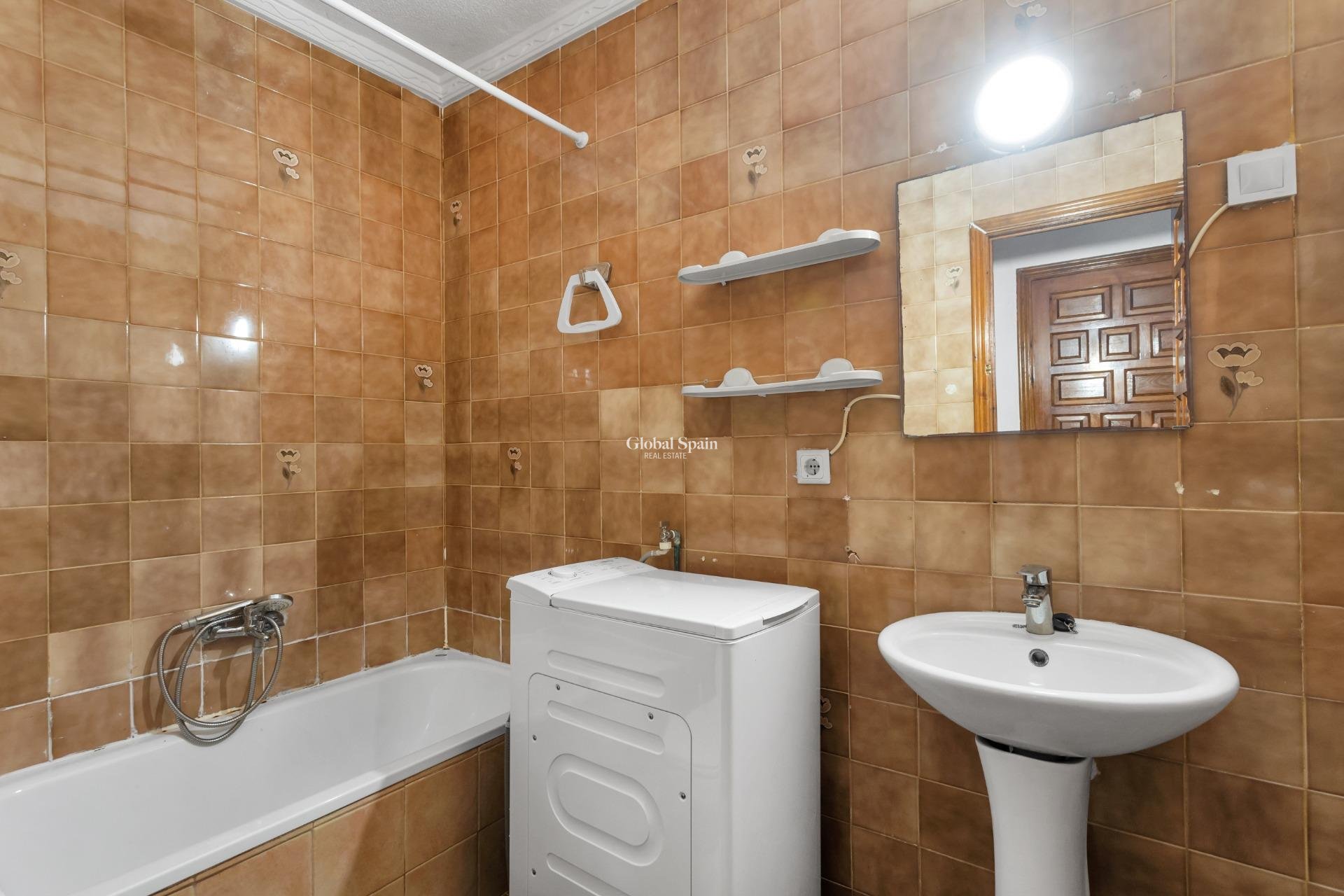 Resale - APARTMENT -
TORREVIEJA - Torre del moro