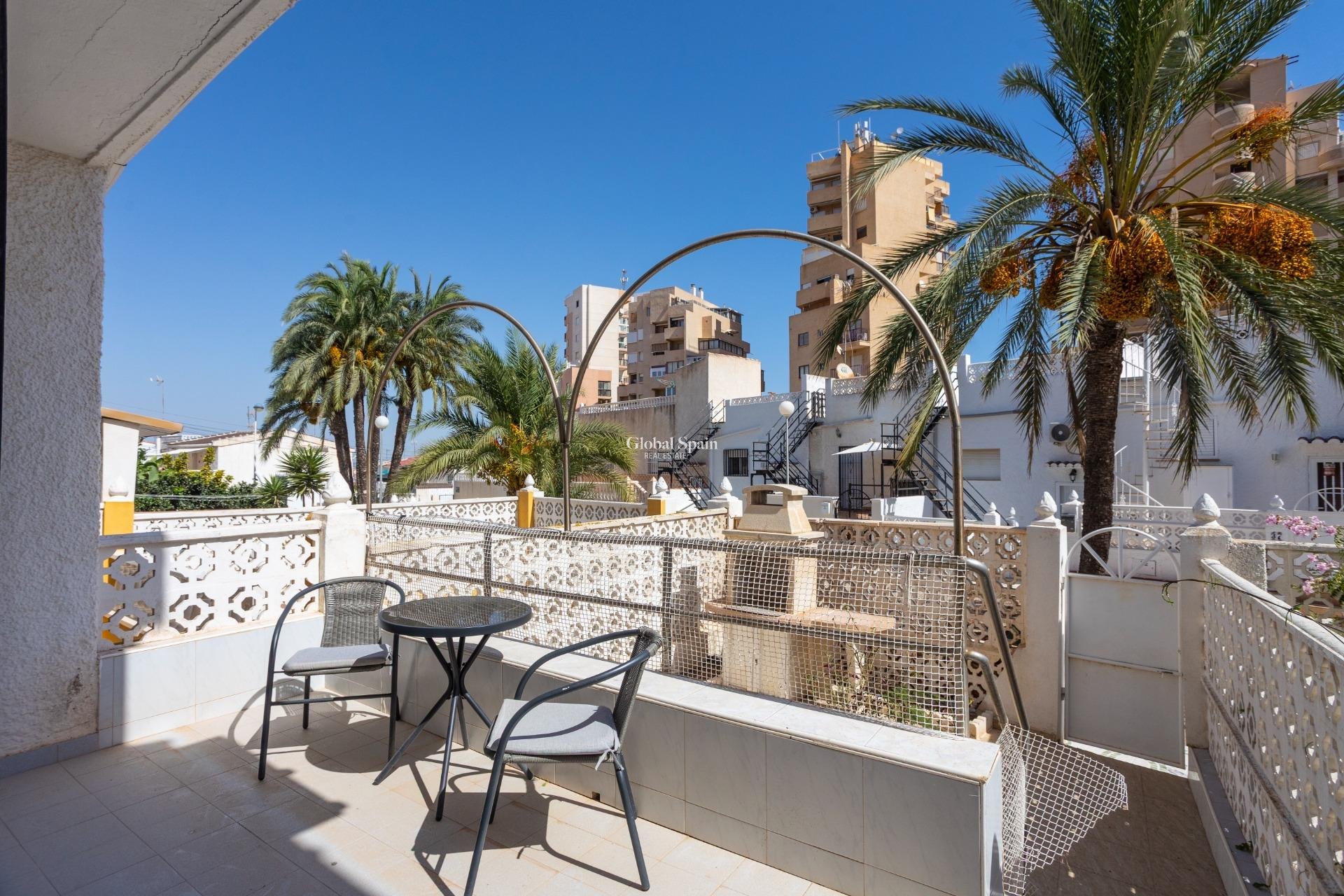 Resale - APARTMENT -
TORREVIEJA - Torre del moro