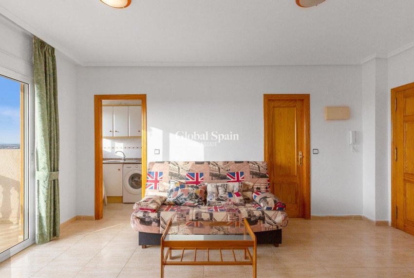 Resale - APARTMENT -
TORREVIEJA - Torreblanca