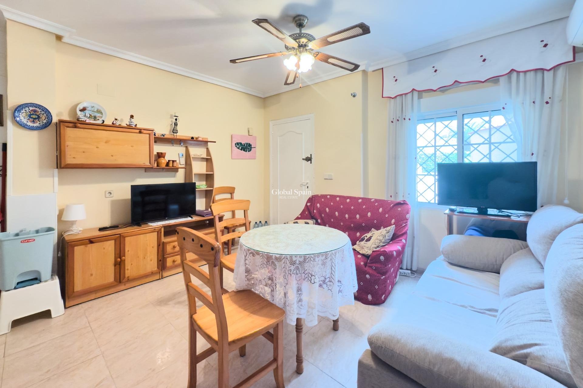 Resale - APARTMENT -
TORREVIEJA - Torreblanca