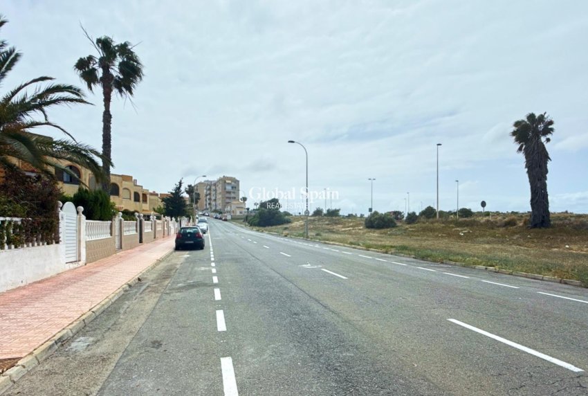 Resale - APARTMENT -
TORREVIEJA - Torreblanca