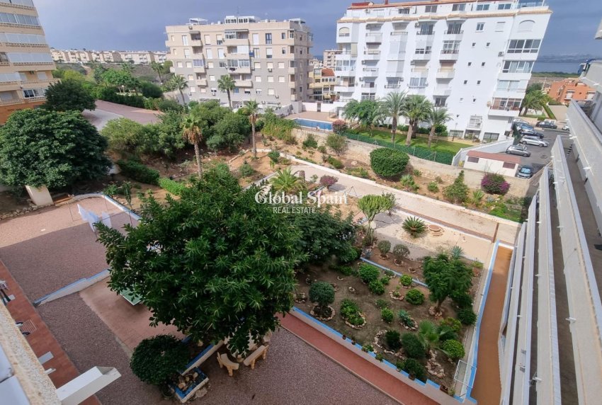 Resale - APARTMENT -
TORREVIEJA - Torreblanca