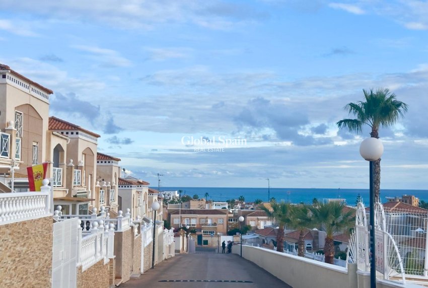 Resale - APARTMENT -
TORREVIEJA - Torreblanca