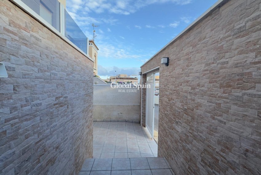 Resale - APARTMENT -
TORREVIEJA - Torreblanca